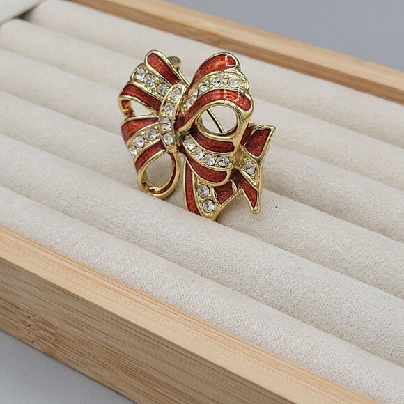 Danecraft Gold Tone Ribbon Bow Brooch Pin Red Enamel White Rhinestones Vtg - Picture 3 of 8